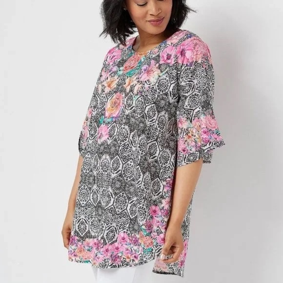 Tolani Tops - Tolani Collection Floral Tile Print Tunic Top Large, Black and Pink, NWT
